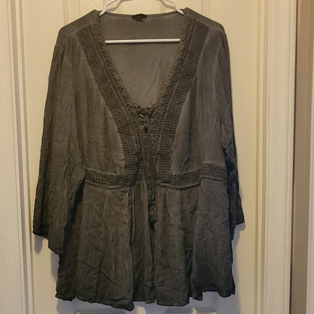 TORRID Tie-Front Flowy Boho Peasant Top size 3X